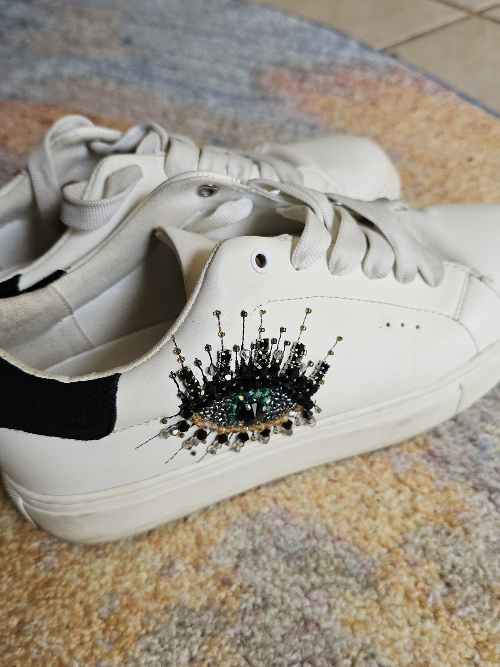 Kurt Geiger Embellished White Beaded Evil Eye London Sneakers Size Womens 9 - Picture 8 of 8
